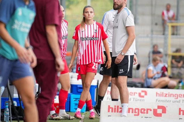 Fussball, Google Pixel Frauen-Bundesliga, 5. Spieltag, 2026 2027, SC Freiburg vs. Bayer 04 Leverkusen, 20.09.2026, Dreisamstadion, Freiburg, Borbala Vincze Borbala Vincze (SC Freiburg, 29) Freiburg Dreisamstadion Baden-Württemberg Deutschland Copyright: xFINLEYxMÖRCHx