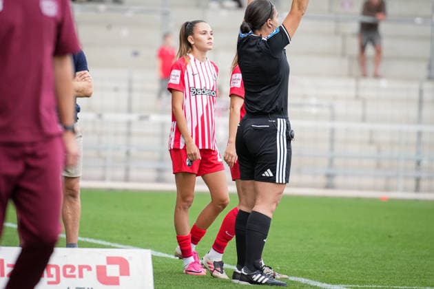 Fussball, Google Pixel Frauen-Bundesliga, 5. Spieltag, 2026 2027, SC Freiburg vs. Bayer 04 Leverkusen, 20.09.2026, Dreisamstadion, Freiburg, Borbala Vincze Borbala Vincze (SC Freiburg, 29) Freiburg Dreisamstadion Baden-Württemberg Deutschland Copyright: xFINLEYxMÖRCHx