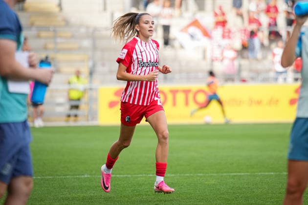 Fussball, Google Pixel Frauen-Bundesliga, 5. Spieltag, 2026 2027, SC Freiburg vs. Bayer 04 Leverkusen, 20.09.2026, Dreisamstadion, Freiburg, Borbala Vincze Borbala Vincze (SC Freiburg, 29) Freiburg Dreisamstadion Baden-Württemberg Deutschland Copyright: xFINLEYxMÖRCHx