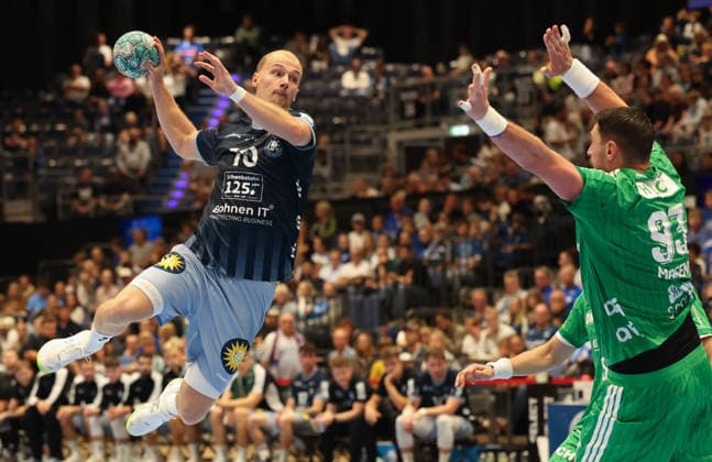 v.l. Fynn Hangstein (Bergischer HC 10), Mihajlo Marsenic (Füchse Berlin 93) GER, Bergischer HC vs. Fuechse Berlin, Handball, Opel Handball-Bundesliga, 5. Spieltag, Spielzeit 2026 2027, 20.09.2026 GER, Bergischer HC vs. Fuechse Berlin, Handball, Opel Handball-Bundesliga, 5. Spieltag, Spielzeit 2026 2027, 20.09.2026 Duesseldorf Copyright: xEibner-Pressefoto ThomasxStoeckex EP_TSR