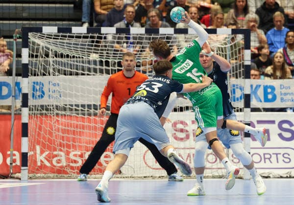v.l. Christopher Rudeck (Bergischer HC 01), Sören Steinhaus (Bergischer HC 53), Tobias Grondahl (Füchse Berlin 15), Gerdas Babarskas (Bergischer HC 14) GER, Bergischer HC vs. Fuechse Berlin, Handball, Opel Handball-Bundesliga, 5. Spieltag, Spielzeit 2026 2027, 20.09.2026 GER, Bergischer HC vs. Fuechse Berlin, Handball, Opel Handball-Bundesliga, 5. Spieltag, Spielzeit 2026 2027, 20.09.2026 Duesseldorf Copyright: xEibner-Pressefoto ThomasxStoeckex EP_TSR