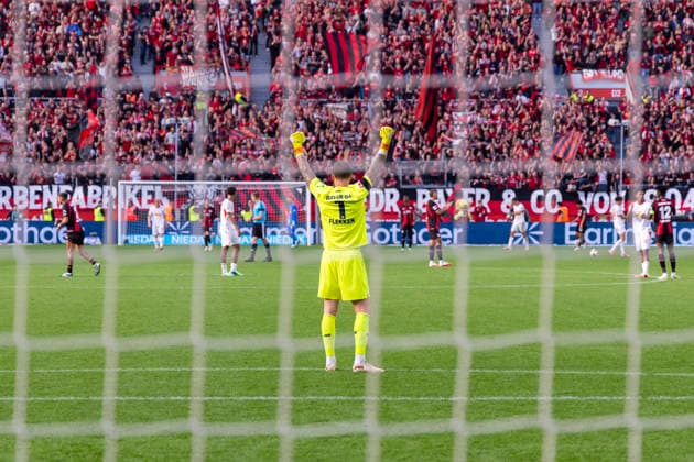 20.09.2026, Fussball, 4. Spieltag der 1. Fussball Bundesliga, Bayer 04 Leverkusen - RB Leipzig. Torwart Mark Flekken (Bayer 04 Leverkusen) bejubelt den 2:0 Sieg über RB Leipzig. Leverkusen BayArena NRW Deutschland xRHR-FOTO DEx Copyright: DennisxEwert RHR-FOTOx RHR-FOTO DE