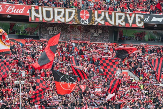 Deutschland: 1.Bundesliga 2026 2027, 4. Spieltag, Bayer 04 Leverkusen vs RB Leibzig, Samstag, 20.09.2026 BayArena-Stadion (Leverkusen-Nordrhein-Westfalen): Ultras, Fans, Leverkusen-Fans, Fahnen, Kurve Leverkusen BayArena-Stadion-Leverkusen Deutschland Copyright: xOrhanxHabashx