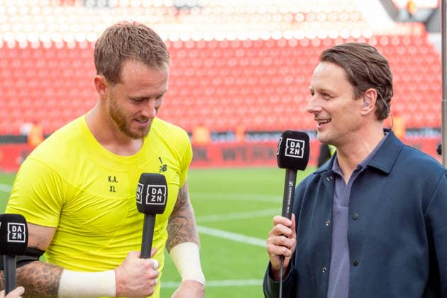 Deutschland: 1.Bundesliga 2026 2027, 4. Spieltag, Bayer 04 Leverkusen vs RB Leibzig, Samstag, 20.09.2026 BayArena-Stadion (Leverkusen-Nordrhein-Westfalen): im TV Interview nach dem Partei Mark Flekken ( Bayer 04 Leverkusen, 1) DAZN Leverkusen BayArena-Stadion-Leverkusen Deutschland Copyright: xOrhanxHabashx