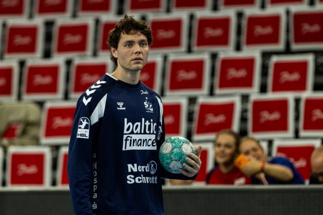 Opel HBL: SG Flensburg-Handewitt vs Handball Club Hamburg; 20.09.26 Niclas Kirkelokke (Nr.05, SG Flensburg-Handewitt) beim Warm Up Opel HBL: SG Flensburg-Handewitt vs Handball Club Hamburg, GGW Arena am 20.09.26 Copyright: xBEAUTIFULxSPORTS MarioxM.xKobergx