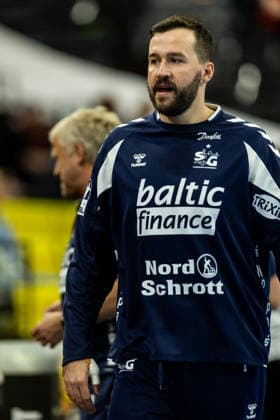 Opel HBL: SG Flensburg-Handewitt vs Handball Club Hamburg; 20.09.26 Benjamin Buric (Nr.01, SG Flensburg-Handewitt) beim Warm Up Opel HBL: SG Flensburg-Handewitt vs Handball Club Hamburg, GGW Arena am 20.09.26 Copyright: xBEAUTIFULxSPORTS MarioxM.xKobergx