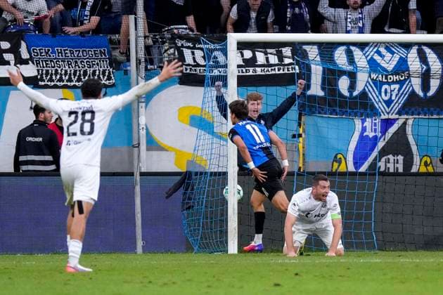 Torschütze Francisco Mascarenhas (Masca, SV Waldhof, 11), erzielt das Tor zum 2:0, Treffer, Torerfolg, Highlight, Action, Aktion, Spielszene, 20.09.2026, Mannheim (Deutschland), Fussball, 3. Liga, SV Waldhof Mannheim - SC Preußen Münster, DFB DFL REGULATIONS PROHIBIT ANY USE OF PHOTOGRAPHS AS IMAGE SEQUENCES AND OR QUASI-VIDEO.