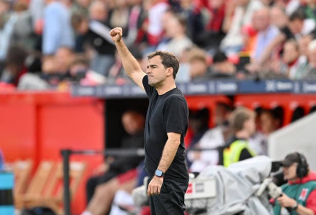 Schlussjubel Trainer Carles Martinez (Bayer Leverkusen). Fussball 1. Bundesliga, 4.Spieltag, Bayer 04 Leverkusen - RB Leipzig, am 20.09.2026 in Leverkusen Deutschland. DFL regulations prohibit any use of photographs as image sequences and or quasi-video Ã‚Â
