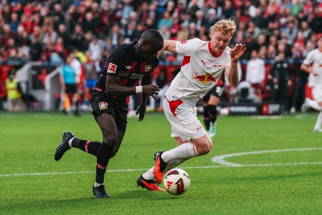 20.09.2026, xjmrgnx, Fussball 1.Bundesliga, Bayer 04 Leverkusen - RB Leipzig v.l. Zweikampf zwischen Moussa Diaby (19, Leverkusen) und Nicolas Seiwald (13, Leipzig) (DFL DFB REGULATIONS PROHIBIT ANY USE OF PHOTOGRAPHS as IMAGE SEQUENCES and or QUASI-VIDEO) Leverkusen