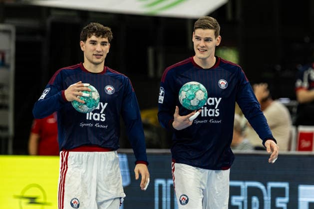 Opel HBL: SG Flensburg-Handewitt vs Handball Club Hamburg; 20.09.26 Team Handball Club Hamburg beim Warm Up Opel HBL: SG Flensburg-Handewitt vs Handball Club Hamburg, GGW Arena am 20.09.26 Copyright: xBEAUTIFULxSPORTS MarioxM.xKobergx