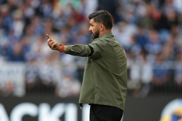 Chef-Trainer Miron Muslic (FC Schalke 04) beim Spiel der 1. Bundesliga (Saison 2026 27) FC Schalke 04 - SV Elversberg - Copyright: Thomas Pakusch