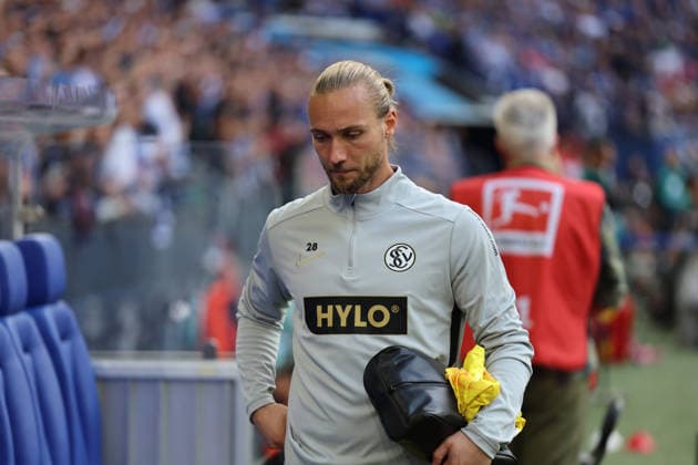 Gelsenkirchen, Deutschland 20. September 2026: 1. BL - 2026 2027 - Sp. 4 - FC Schalke 04 gegen SV Elversberg Im Bild: Torhüter Tim Boss (SV) DFB DFL regulations prohibit any use of photographs as image sequences and or quasi-video Veltins Arena Nordrhein Westfalen Copyright: xFotostandx xFWMEDIAx