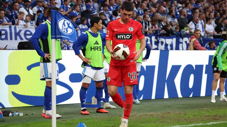 20.09.2026, xrekx, Fussball 1.Bundesliga, FC Schalke 04 - SV Elversberg v.l. Felix Keidel (SV 07 Elversberg) (DFL DFB REGULATIONS PROHIBIT ANY USE OF PHOTOGRAPHS as IMAGE SEQUENCES and or QUASI-VIDEO) Gelsenkirchen