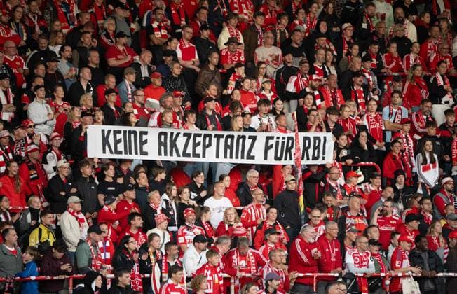 Fußball, Frauen, Saison 2026 2027, Google Pixel Frauen-Bundesliga (5. Spieltag), 1. FC Union Berlin - RB Leipzig, Fans von Union protestieren gegen RB, 20.09.2026, Copyright: xMatthiasxKochx