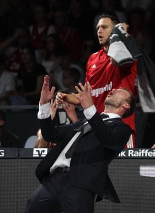 Fassungslos . . . FCBB - Trainer Anton GAVEL. Basketball, Bundesliga, Bayern Muenchen - Bamberg Baskets, am 20.09.2026 in Muenchen, Deutschland. Quelle Copyright Credit : Oryk HAIST