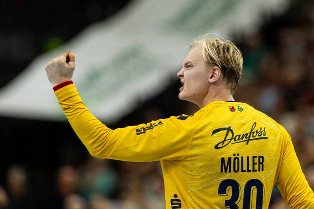 Opel HBL: SG Flensburg-Handewitt vs Handball Club Hamburg; 20.09.26 Jubel Freude über gehaltenen Ball bei Simon Möller (Nr.30, SG Flensburg-Handewitt) Opel HBL: SG Flensburg-Handewitt vs Handball Club Hamburg, GGW Arena am 20.09.26 Copyright: xBEAUTIFULxSPORTS MarioxM.xKobergx
