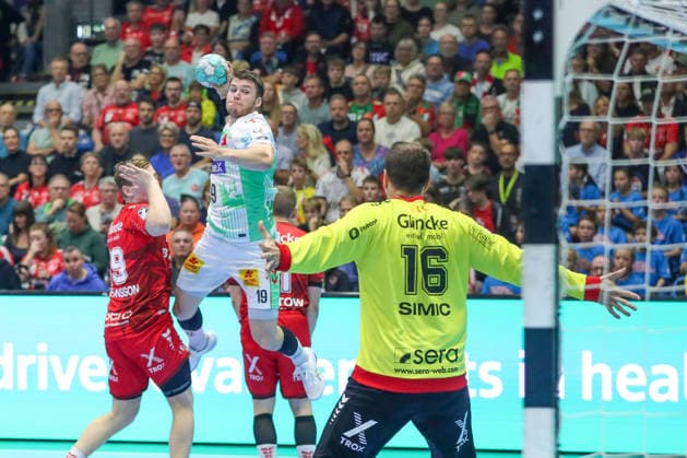 20.09.2026, xgox, Handball - Opel HBL MT Melsungen - SC Magdeburg emspor, v.l. Elvar Oern Jonsson (Magdeburg, 19) wirft Tor, Torschuetze, erzielt Tor, Treffer, scores the goal Kassel