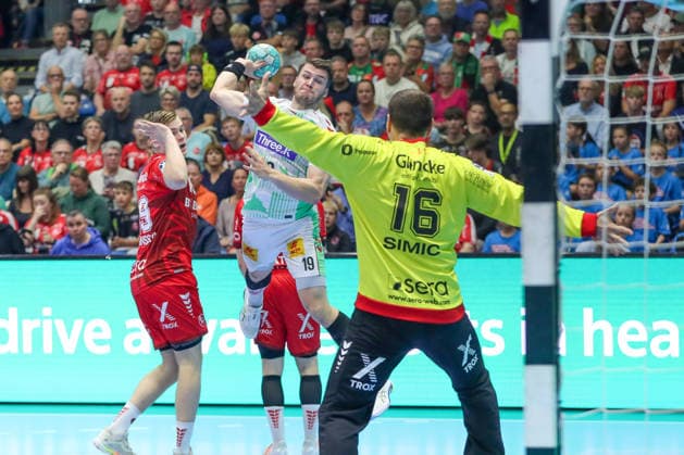 20.09.2026, xgox, Handball - Opel HBL MT Melsungen - SC Magdeburg emspor, v.l. Elvar Oern Jonsson (Magdeburg, 19) wirft Tor, Torschuetze, erzielt Tor, Treffer, scores the goal Kassel