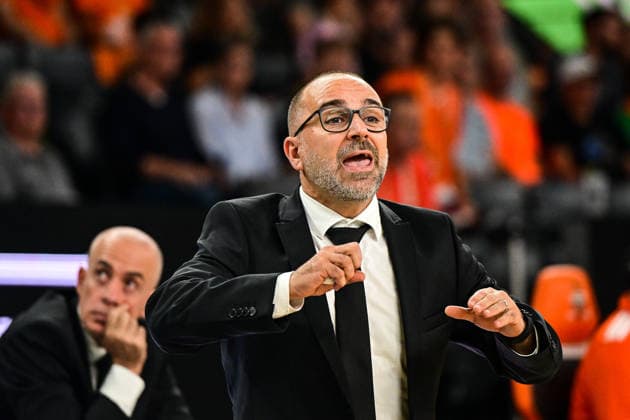 20.09.2026, GER, Basketball, Herren, easycredit Basketball Bundesliga, Saison 2026 2027, 1. Spieltag, ratiopharm Ulm vs MHP Riesen Ludwigsburg Carles Duran (Ludwigsburg) gestikuliert und gibt Anweisungen Neu-Ulm ratiopharm Arena Bayern Deutschland Copyright: xNordphotox xHafnerx