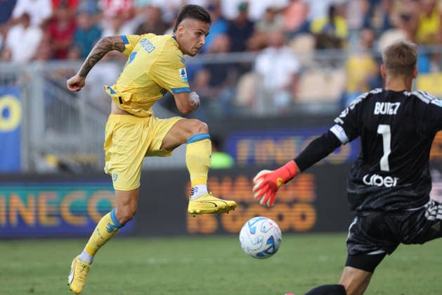 SOCCER - Serie A - Frosinone Calcio vs. Como 1907 Photo by IPA ABACAPRESS.COM88764586 - Frosinone, Italy - September 20, 2026: Antonio Raimondo (forward) of Frosinone Calcio in action during Matchday 5 of the 2026–2027 Italian Serie A Enilive Championship in the soccer match between Frosinone Calcio and Como 1907 at Benito Stirpe Stadium Frosinone Italy  Copyright: xIPAxSport ABACAx