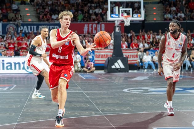 Tobias Jensen 8 (FC Bayern Basketball), Jordan Jones 4 (BMA365 Bamberg Baskets), FC Bayern Basketball - BMA365 Bamberg Baskets, BBL, 1. Spieltag, 20.09.2026 Muenchen Bayern Deutschland