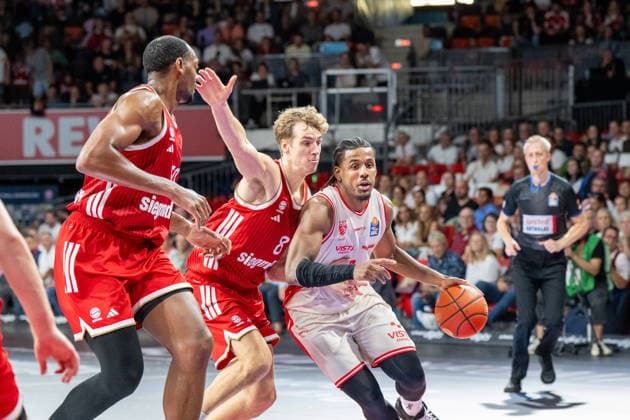 Austin Wiley 50 (FC Bayern Basketball), Tobias Jensen 8 (FC Bayern Basketball), Jordan Wright 3 (BMA365 Bamberg Baskets), FC Bayern Basketball - BMA365 Bamberg Baskets, BBL, 1. Spieltag, 20.09.2026 Muenchen Bayern Deutschland