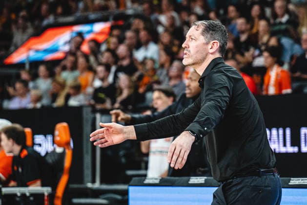 Neu Ulm, Deutschland, 20.09.26: Head Coach Ty Harrelson (ratiopharm ulm) gestikuliert, gestik waehrend des Basketball Bundesliga Spiels zwischen ratiopharm ulm vs MHP Riesen Ludwigsburg in der ratiopharm Arena am 20. September 2026 in Neu Ulm, Deutschland. (Foto von Harry Langer DeFodi Images) ratiopharm Arena, Germany, 20.09.26: Head Coach Ty Harrelson (ratiopharm ulm) gestures during the Basketball Bundesliga match between ratiopharm ulm vs MHP Riesen Ludwigsburg at Neu Ulm on September 20, 2026 in ratiopharm Arena, Germany. (Photo by Harry Langer DeFodi Images) (Photo by Harry Langer DeFodi Images) -