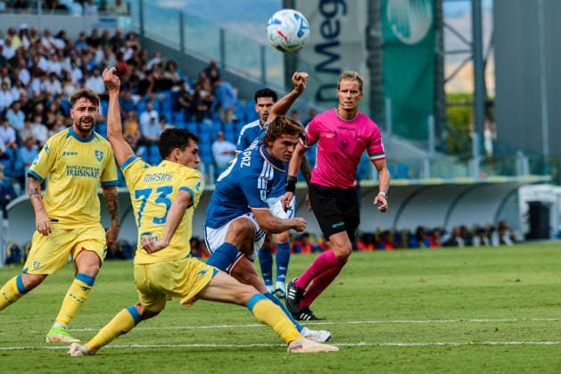SOCCER - Serie A - Frosinone Calcio vs. Como 1907 Photo by IPA ABACAPRESS.COM88764854 - Nico Paz of Como 1907 during the Frosinone Calcio vs. Como 1907 Italian Serie A soccer match in Frosinone, Italy, on September 20, 2026 Frosinone Italy  Copyright: xIPAxSport ABACAx