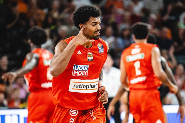 Neu Ulm, Deutschland, 20.09.26: Ibi Watson (ratiopharm ulm) gestikuliert, gestik waehrend des Basketball Bundesliga Spiels zwischen ratiopharm ulm vs MHP Riesen Ludwigsburg in der ratiopharm Arena am 20. September 2026 in Neu Ulm, Deutschland. (Foto von Harry Langer DeFodi Images) ratiopharm Arena, Germany, 20.09.26: Ibi Watson (ratiopharm ulm) gestures during the Basketball Bundesliga match between ratiopharm ulm vs MHP Riesen Ludwigsburg at Neu Ulm on September 20, 2026 in ratiopharm Arena, Germany. (Photo by Harry Langer DeFodi Images) (Photo by Harry Langer DeFodi Images) -