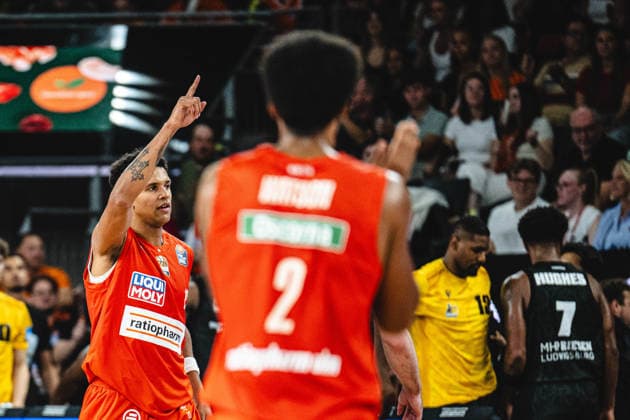 Neu Ulm, Deutschland, 20.09.26: Michael Rataj (ratiopharm ulm) gestikuliert, gestik waehrend des Basketball Bundesliga Spiels zwischen ratiopharm ulm vs MHP Riesen Ludwigsburg in der ratiopharm Arena am 20. September 2026 in Neu Ulm, Deutschland. (Foto von Harry Langer DeFodi Images) ratiopharm Arena, Germany, 20.09.26: Michael Rataj (ratiopharm ulm) gestures during the Basketball Bundesliga match between ratiopharm ulm vs MHP Riesen Ludwigsburg at Neu Ulm on September 20, 2026 in ratiopharm Arena, Germany. (Photo by Harry Langer DeFodi Images) (Photo by Harry Langer DeFodi Images) -