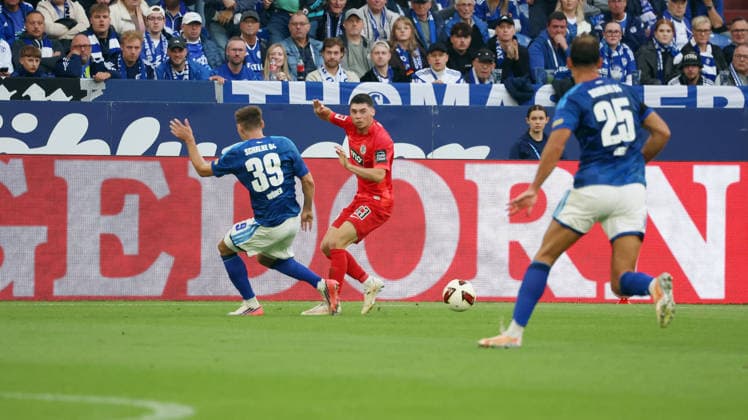 20.09.2026, xrekx, Fussball 1.Bundesliga, FC Schalke 04 - SV Elversberg v.l. Felix Keidel (SV 07 Elversberg) (DFL DFB REGULATIONS PROHIBIT ANY USE OF PHOTOGRAPHS as IMAGE SEQUENCES and or QUASI-VIDEO) Gelsenkirchen