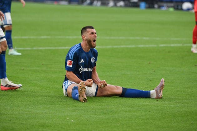 Hasan Kurucay (FC Schalke 04) 20.09.2026, Fussball 1. Bundesliga, Saison 2026 2027, 4. Spieltag, FC Schalke 04 - SV Elversberg DFL regulations prohibit any use of photographs as image sequences and or quasi-video Gelsenkirchen Veltins Arena Nordrhein Westfalen Deutschland