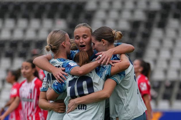 Google Pixel Frauen-Bundesliga: SC Freiburg vs. Bayer 04 Leverkusen, 20.09.2026 Torjubel zum 1:2 durch Estrella Merino (Bayer 04 Leverkusen, 10) Google Pixel Frauen-Bundesliga: SC Freiburg vs. Bayer 04 Leverkusen, Dreisamstadion, 20.09.2026 DFB DFL REGULATIONS PROHIBIT ANY USE OF PHOTOGRAPHS AS IMAGE SEQUENCES AND OR QUASI-VIDEO. Copyright: xBEAUTIFULxSPORTS Boscox