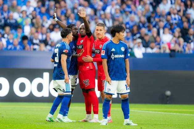 FC Schalke 04 v SV Elversberg - 2. Bundesliga 42 David Mokwa of SV Elversberg in action during the 2. Bundesliga match between FC Schalke 04 and SV Elversberg at VELTINS-Arena on September 20, 2026 in Gelsenkirchen, Germany. Gelsenkirchen VELTINS-Arena North Rhine-Westphalia Germany Copyright: xTaiseixIwamotox