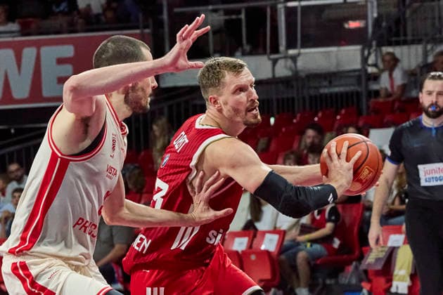 Deutsche Basketball Bundesliga (BBL), FC Bayern München Basketball vs BMA365 BAMBERG BASKETS, München FC Bayern Basketball, Bamberg Baskets MBA365, 2026-09-20 in München (BMW Park) OBST Andreas (FC Bayern Basketball Shooting Guard (SG) Nr13-FCBB13) sportworld München BMW Park Bayern Deutschland