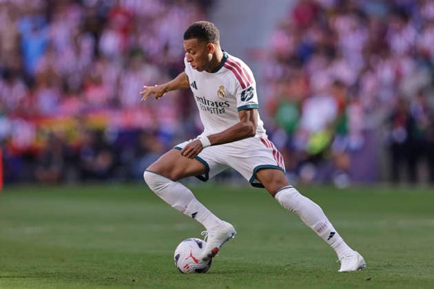 Kylian Mbappe (Real Madrid CF) controls the ball during the LaLiga EA Sports match between Club AtlÃ tico de Madrid and Real Madrid CF at Riyadh Air Metropolitano on September 20, 2026 in Madrid, Spain. (Photo by Manu Reino DeFodi Images) -