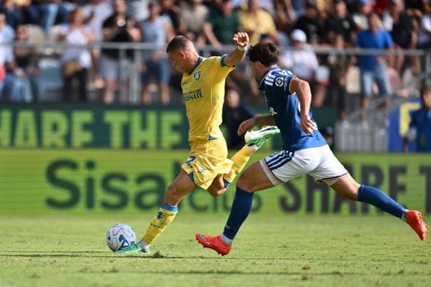Frosinone Calcio v Como 1907 - Serie A 2026 27 Giorgi Kvernadze of Frosinone Calcio scores a goal to make the score 2-0 during matchday 5 of the Serie A Championship between Frosinone Calcio and Como 1907 at the Benito Stirpe Stadium in Frosinone, Italy, on September 20, 2026. Frosinone Italy Italy  Copyright: xDomenicoxCippitellix originalFilename:cippitelli-frosinon260920_np67r.jpg