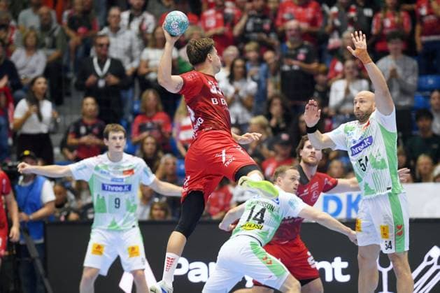 Aaron Mensing (MT Melsungen 33) beim Wurf; ,Oscar Bergendahl (SC Magdeburg 54) (R), Omar Ingi Magnusson (SC Magdeburg 14), Johannes Golla (MT Melsungen 14) (M) , GER, MT Melsungen - SC Magdeburg, Handball, 1. Bundesliga, 5. Spieltag, Saison 2026 2027, 20.09.2026, GER, MT Melsungen - SC Magdeburg, Handball, 1. Bundesliga, 5. Spieltag, Saison 2026 2027, 20.09.2026 Kassel Copyright: xEibner-Pressefotox xRolandxSippelx EP_RSL