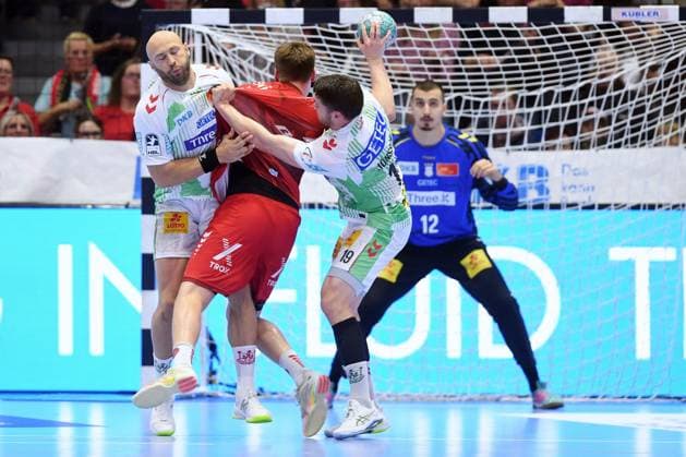 Reynir Thor Stefansson (MT Melsungen 19) (am Ball), Oscar Bergendahl (SC Magdeburg 54) (L), Elvar Oern Jonsson (SC Magdeburg 19) (R), Matej Mandic (Torwart SC Magdeburg 12) (hinten) , GER, MT Melsungen - SC Magdeburg, Handball, 1. Bundesliga, 5. Spieltag, Saison 2026 2027, 20.09.2026, GER, MT Melsungen - SC Magdeburg, Handball, 1. Bundesliga, 5. Spieltag, Saison 2026 2027, 20.09.2026 Kassel Copyright: xEibner-Pressefotox xRolandxSippelx EP_RSL