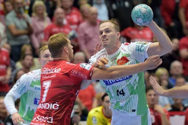 Omar Ingi Magnusson (SC Magdeburg 14) beim Wurf; Emre Boeyuekata (KSV Hessen Kassel 7) , GER, MT Melsungen - SC Magdeburg, Handball, 1. Bundesliga, 5. Spieltag, Saison 2026 2027, 20.09.2026, GER, MT Melsungen - SC Magdeburg, Handball, 1. Bundesliga, 5. Spieltag, Saison 2026 2027, 20.09.2026 Kassel Copyright: xEibner-Pressefotox xRolandxSippelx EP_RSL