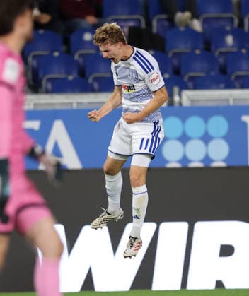 20.09.2026, Fussball 3. Liga, SV Wehen Wiesbaden - MSV Duisburg, v.l., Torjubel zum 0:1 durch Dominik Kother (MSV Duisburg), Goal celebration, celebrate the goal DFL DFB REGULATIONS PROHIBIT ANY USE OF PHOTOGRAPHS AS IMAGE SEQUENCES AND OR QUASI-VIDEO. xdcx Copyright: HMBxMedia Claus