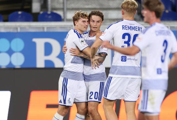 20.09.2026, Fussball 3. Liga, SV Wehen Wiesbaden - MSV Duisburg, v.l., Torjubel zum 0:1 durch Dominik Kother (MSV Duisburg), Goal celebration, celebrate the goal, Niklas Jessen (MSV Duisburg) DFL DFB REGULATIONS PROHIBIT ANY USE OF PHOTOGRAPHS AS IMAGE SEQUENCES AND OR QUASI-VIDEO. xdcx Copyright: HMBxMedia Claus