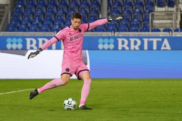 Deutschland: Fußball 3. Liga 2026 2027, 7. Spieltag - SV Wehen Wiesbaden vs MSV Duisburg - Brita-Arena (Wiesbaden): Florian Stritzel (SVW, 16) am Ball Copyright: xTobiasxWentzellx
