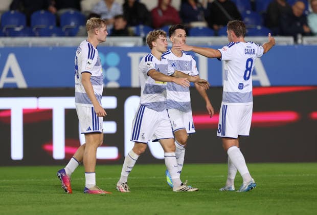 20.09.2026, Fussball 3. Liga, SV Wehen Wiesbaden - MSV Duisburg, v.l., Torjubel zum 0:2 durch Dominik Kother (MSV Duisburg), Goal celebration, celebrate the goal DFL DFB REGULATIONS PROHIBIT ANY USE OF PHOTOGRAPHS AS IMAGE SEQUENCES AND OR QUASI-VIDEO. xdcx Copyright: HMBxMedia Claus