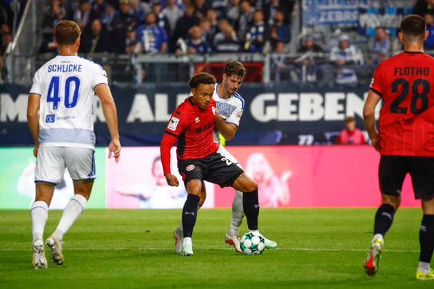 20.09.2026, xavx, Fussball 3.Liga, SV Wehen Wiesbaden - MSV Duisburg v.l. Roberto Massimo (SV Wehen Wiesbaden), Tobias Fleckstein (MSV Duisburg) Wiesbaden