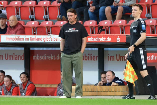 20.09.2026, GER Deutschland, Fussball, 1.Fussballbundesliga, Frauen, 2026 2027, Alte Foersterei, 1.FC Union vs. RB Leibzig Cheftrainer Jonas Stephan ( RB Leipzig ) 1. Liga: DFB DFL regulations prohibit any use of photographs as image sequences and or quasi-video) nordphoto GmbH Engler Berlin Stadion Alte Foersterei Berlin Deutschland Copyright: xNordphotox xEnglerx