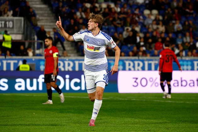 20.09.2026, xavx, Fussball 3.Liga, SV Wehen Wiesbaden - MSV Duisburg v.l. Frederik Christensen (MSV Duisburg) celebrate the goal, Der Torjubel zum 0:3 Wiesbaden