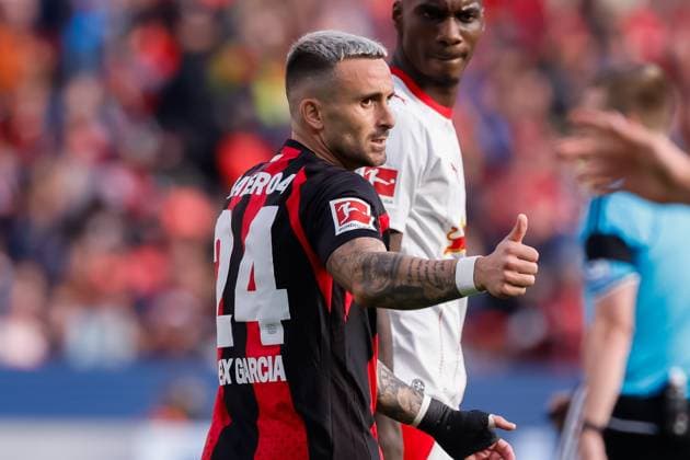 LEVERKUSEN - Aleix Garcia of Bayer Leverkusen during the Bundesliga match between Bayer 04 Leverkusen and RB Leipzig at the BayArena on September 20, 2026 in Leverkusen, Germany. MARCEL TER BALS ANP Bundesliga 2026 27 xVIxANPxSportx xMarcelxterxBalsxIVx 569430675 originalFilename: 569430675.jpg