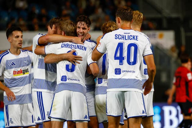 20.09.2026, xavx, Fussball 3.Liga, SV Wehen Wiesbaden - MSV Duisburg v.l. Frederik Christensen (MSV Duisburg) celebrate the goal, Der Torjubel zum 0:3 Wiesbaden