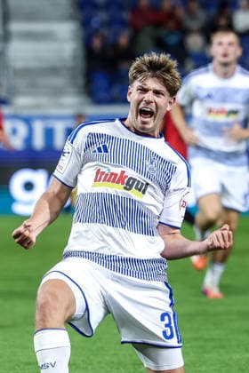 Fussball, 3.Liga Saison 2026 2027 7.Spieltag SV Wehen Wiesbaden - MSV Duisburg 20.09.2026, BRITA-Arena Torjubel MSV Duisburg nach dem Tor zum 3-0 durch Frederik Christensen (MSV Duisburg, 3) der Torschütze freut sich Wiesbaden BRITA-Arena Hessen Deutschland